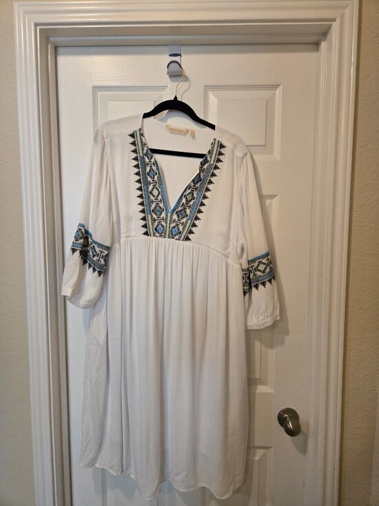 SOFT SURROUNDINGS DRESS - Picture 4 of 13